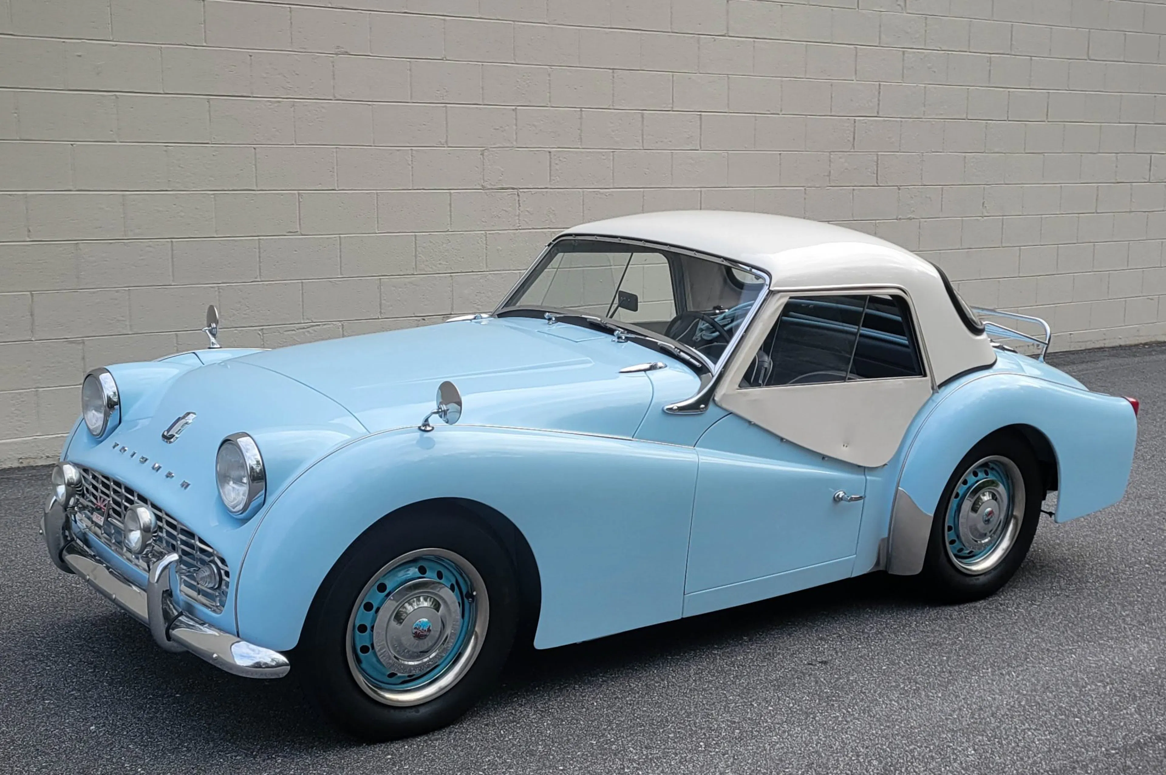 1960 Triumph TR3A Base | Hagerty Valuation Tools®